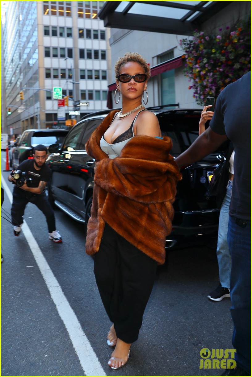 Rihanna Shows Off Natural Hair Ahead of Fenty Hair Launch During NYC Outing