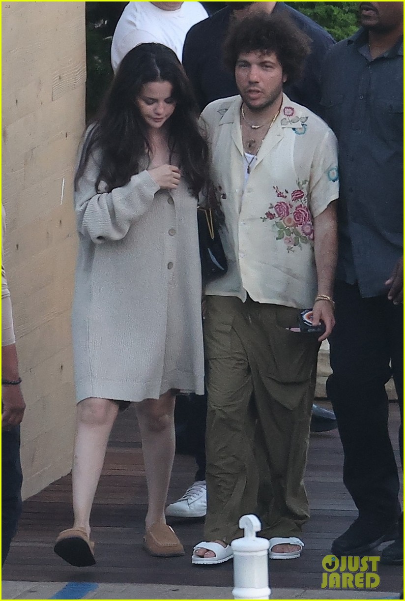 Selena Gomez & Benny Blanco Share Sweet Kiss During Date Night in Malibu
