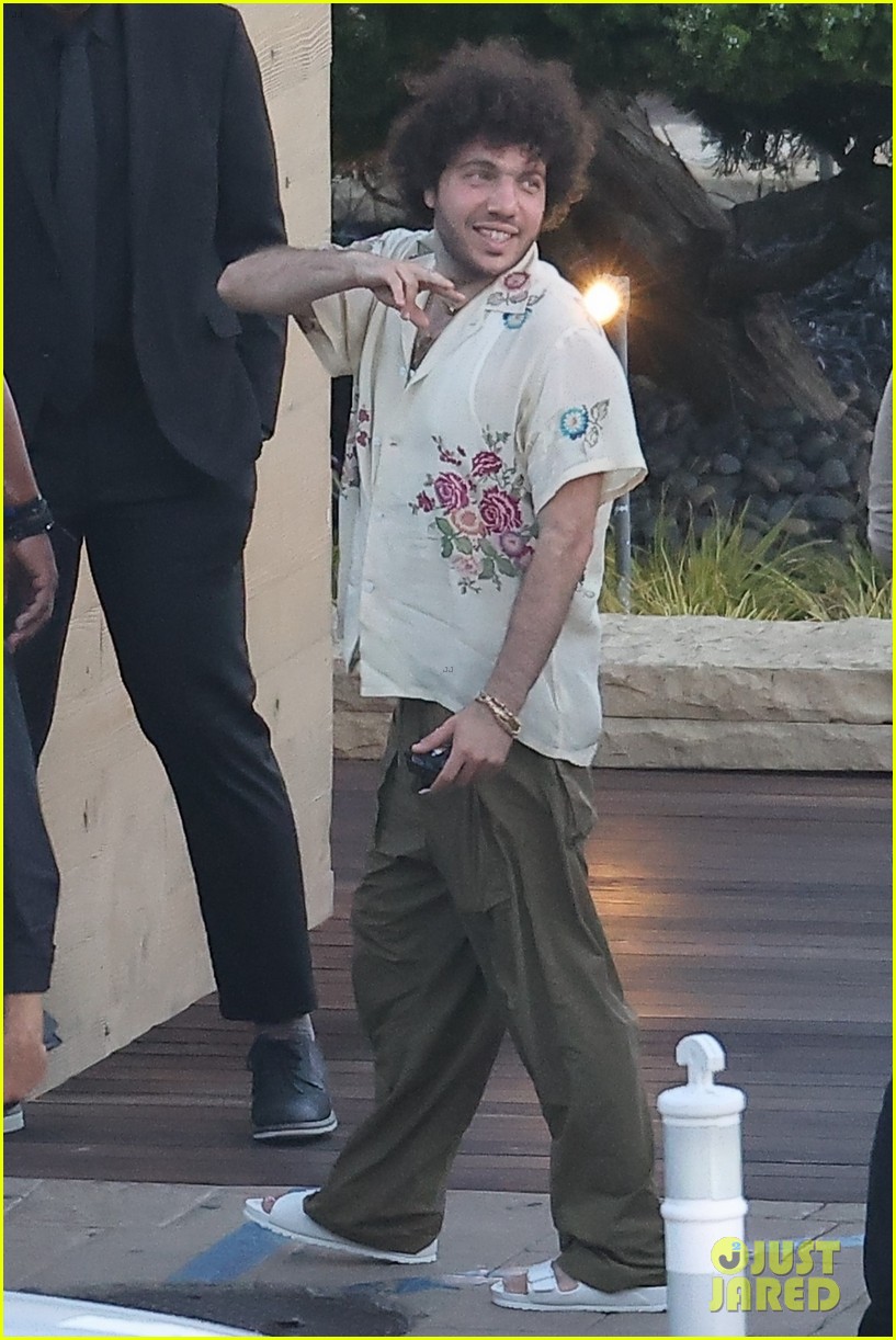 Selena Gomez & Benny Blanco Share Sweet Kiss During Date Night in Malibu