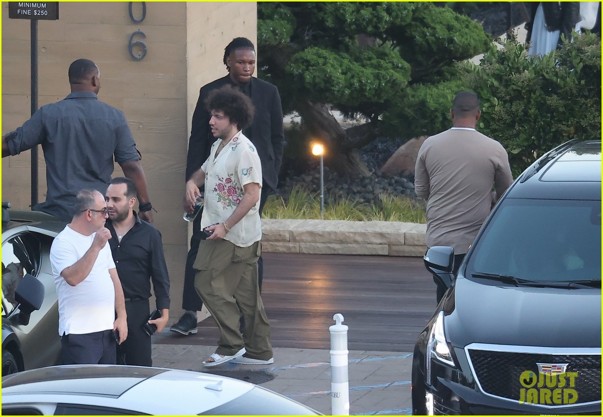 Selena Gomez & Benny Blanco Share Sweet Kiss During Date Night in Malibu