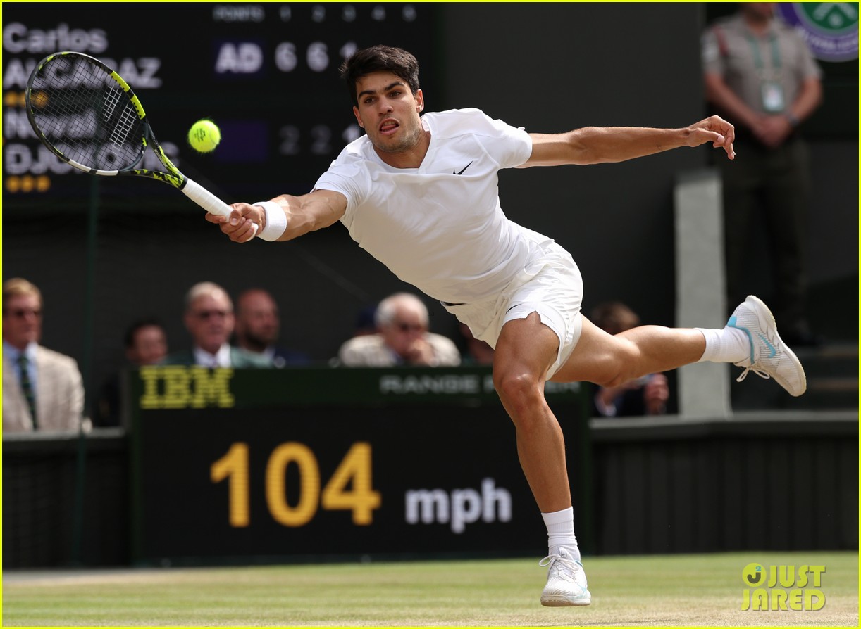 Carlos Alcaraz Defeats Novak Djokovic at Wimbledon Tennis Finals in Second Consecutive Year