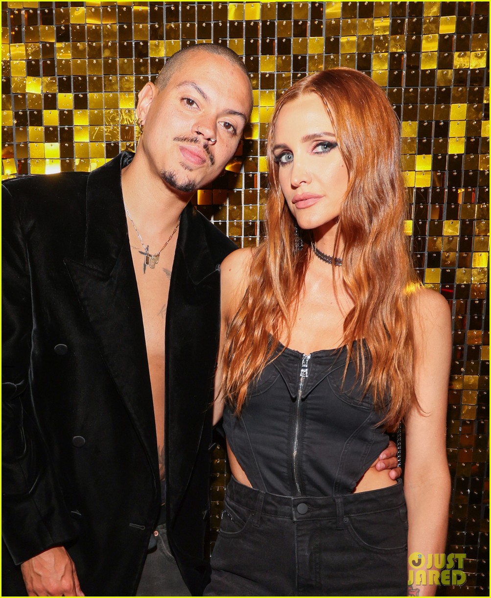 Ashlee Simpson Makes Return to Music for 'Autobiography' Anniversary, Sister Jessica Reacts with Pride