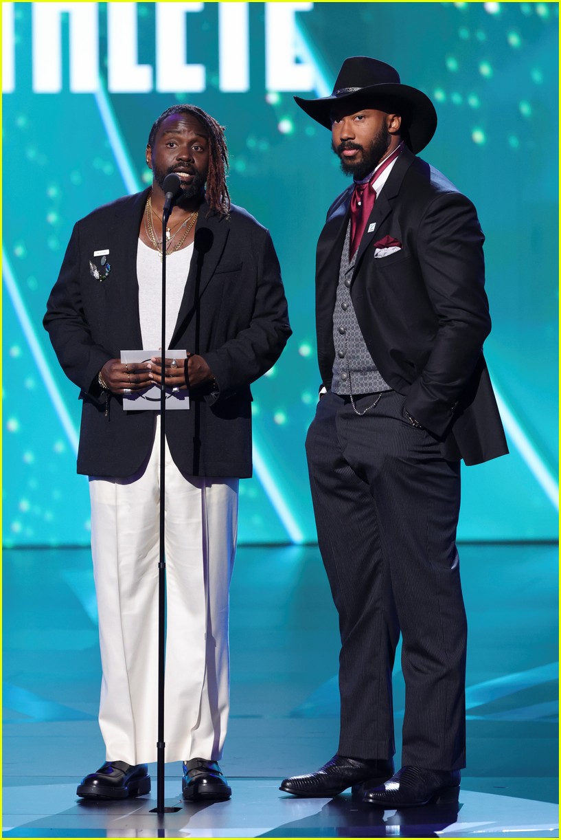 Jennifer Garner, Quinta Brunson, Daisy Ridley, & More Bring Hollywood Glamour to ESPYs 2024!