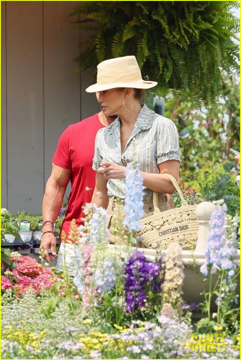 Jennifer Lopez Celebrates Fourth of July With Wedding Ring On, Says She's in 'Long Weekend Mode'