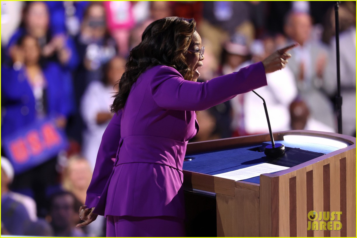 Oprah Winfrey Urges Fellow Independent Voters to Choose Kamala Harris During Passionate DNC Speech (Video)