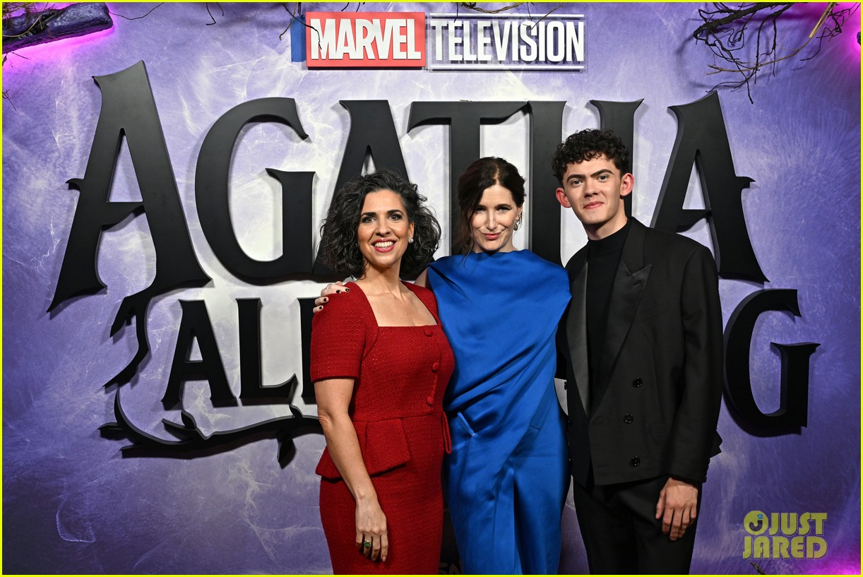 Kathryn Hahn & Joe Locke Attend Immersive 'Agatha All Along' Premiere in London!