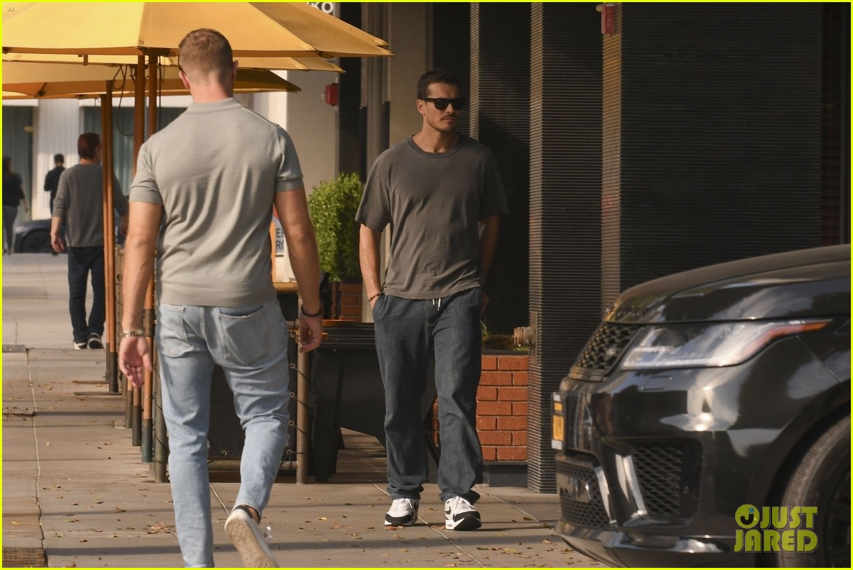 New 'DWTS' Couple Brooks Nader & Gleb Savchenko Flaunt PDA During Lunch Date