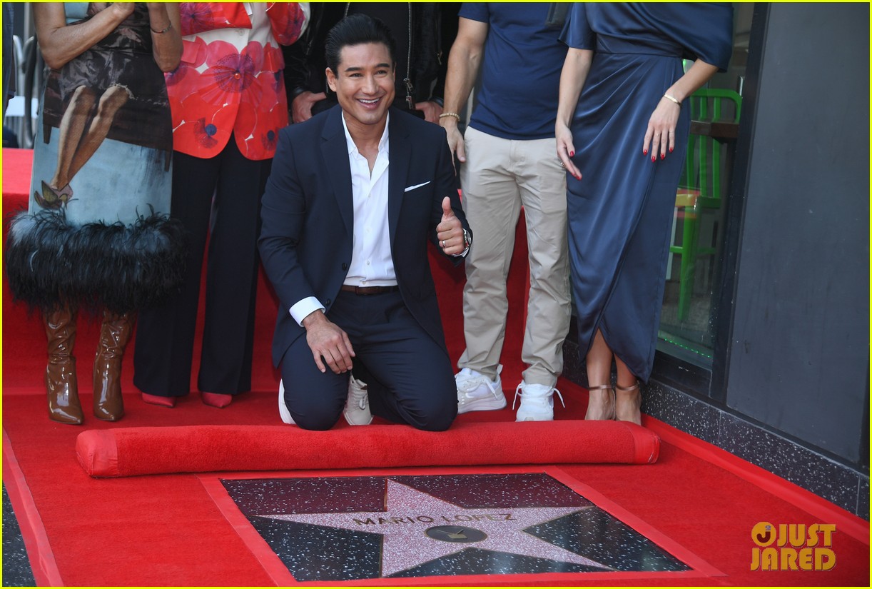 Mario Lopez Gets BFF Mark Wahlberg's Support at Hollywood Walk of Fame Star Unveiling - On His Birthday!