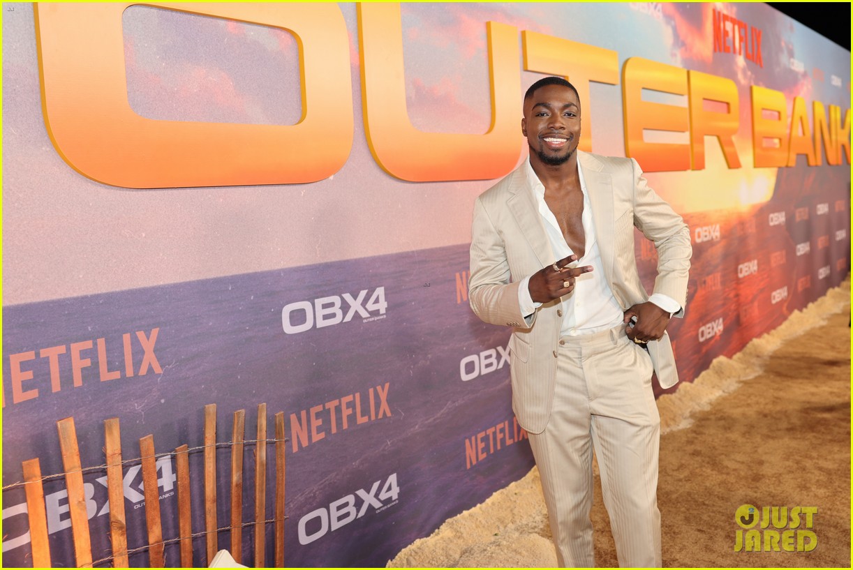 Drew Starkey Joins 'Outer Banks' Co-Stars at Season 4 Premiere After Missing Cast Photo Call Earlier In the Day