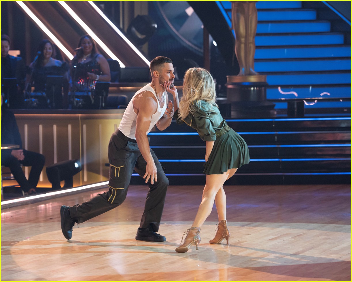 See Danny Amendola's Hottest Shirtless Moments on 'Dancing With the Stars' (Photos)