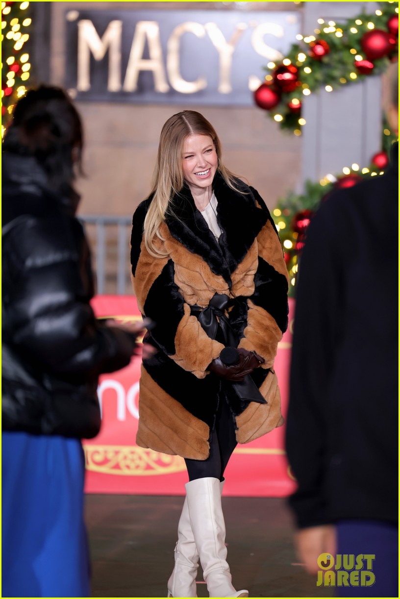 Idina Menzel, Ariana Madix & More Attend Macy's Thanksgiving Day Parade Rehearsals