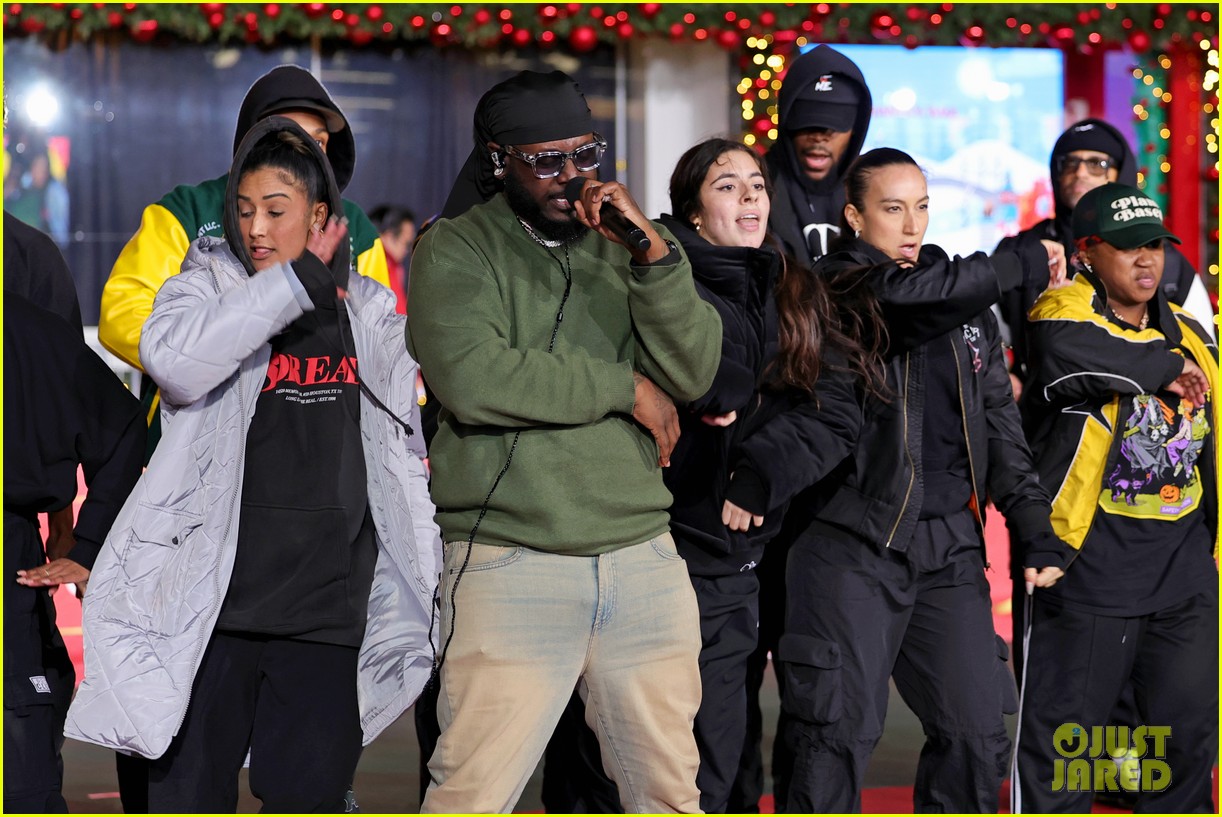 Idina Menzel, Ariana Madix & More Attend Macy's Thanksgiving Day Parade Rehearsals