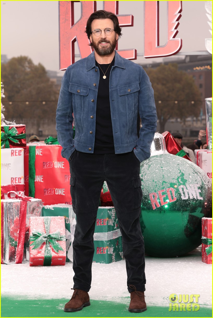 Chris Evans Is Nearly Unrecognizable with Scruffy Beard at 'Red One' London Photo Call with Dwayne Johnson & More