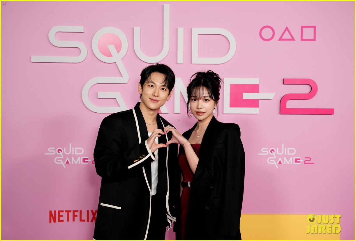 Lee Jung-jae Snaps Group Selfie With 'Squid Game' Co-Stars at Season 2 LA Premiere, Teases 'Many Twists & Turns'