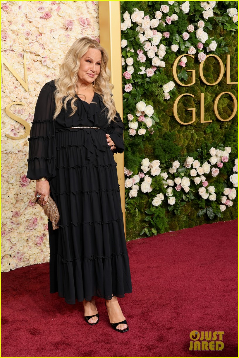 jennifer coolidge golden globes dress Jennifer Coolidge wears sequin gown at the Golden Globes