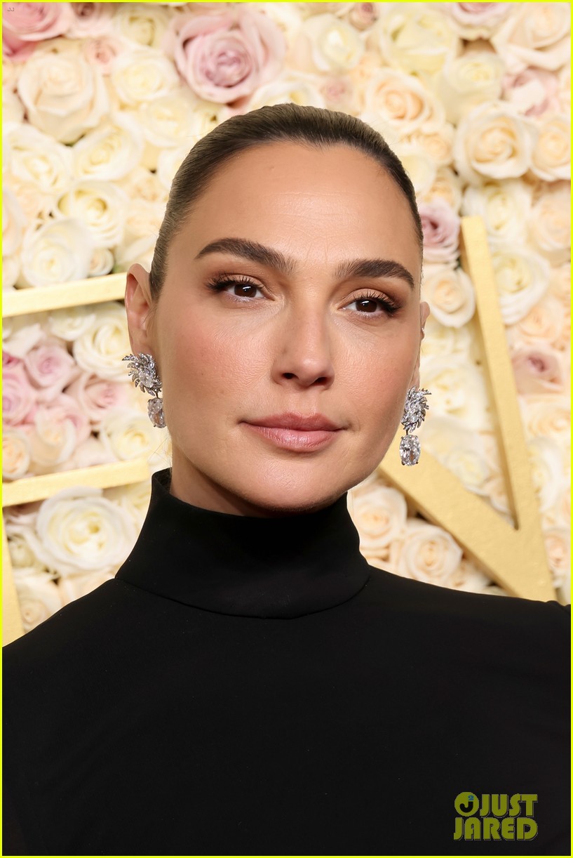 gal gadot dress golden globes Bares Skin in Cut-Out on 2025 Red Carpet | Just Jared book-appointment
