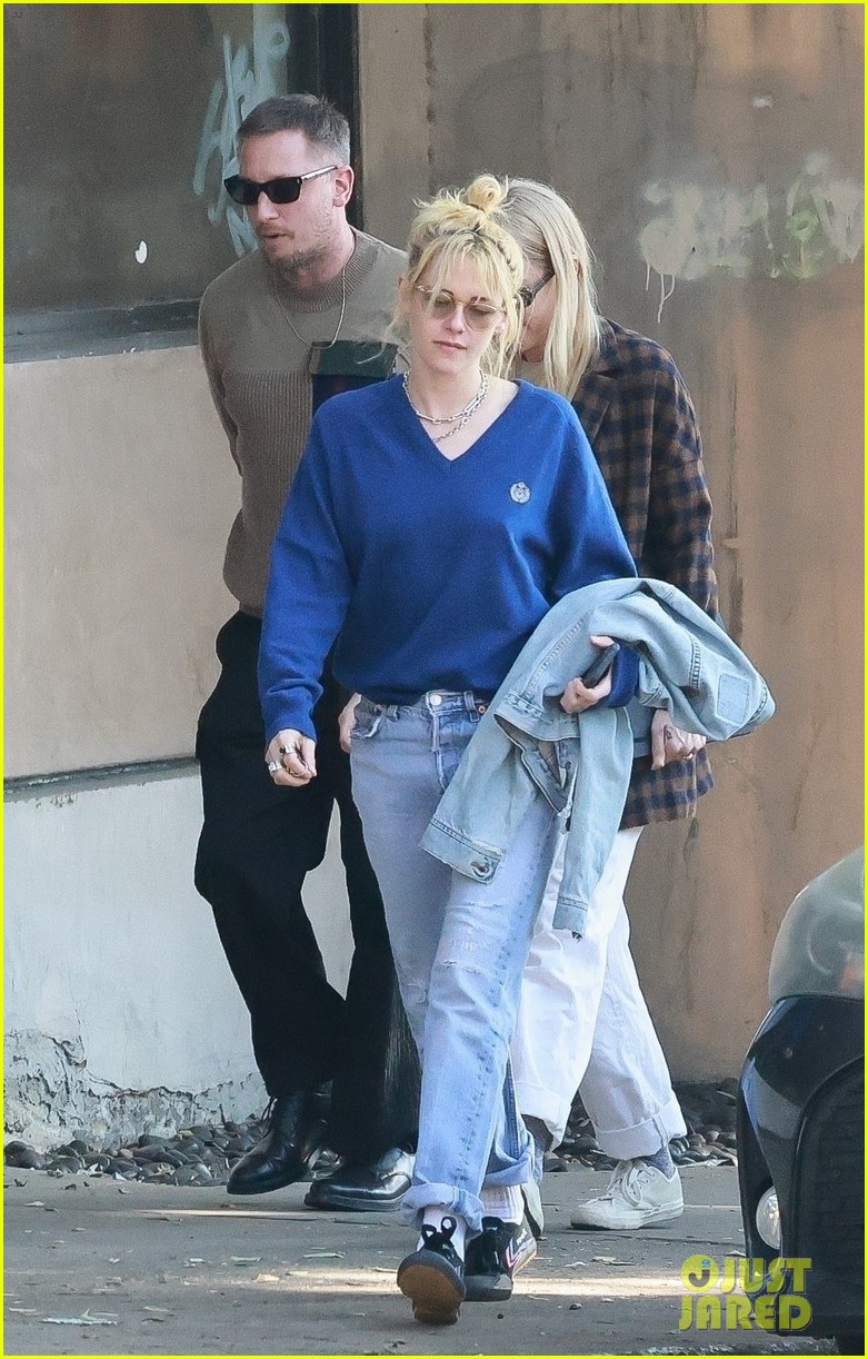 Kristen Stewart Goes Blonde! Debuts New Look During Outing With Fiancee Dylan Meyer