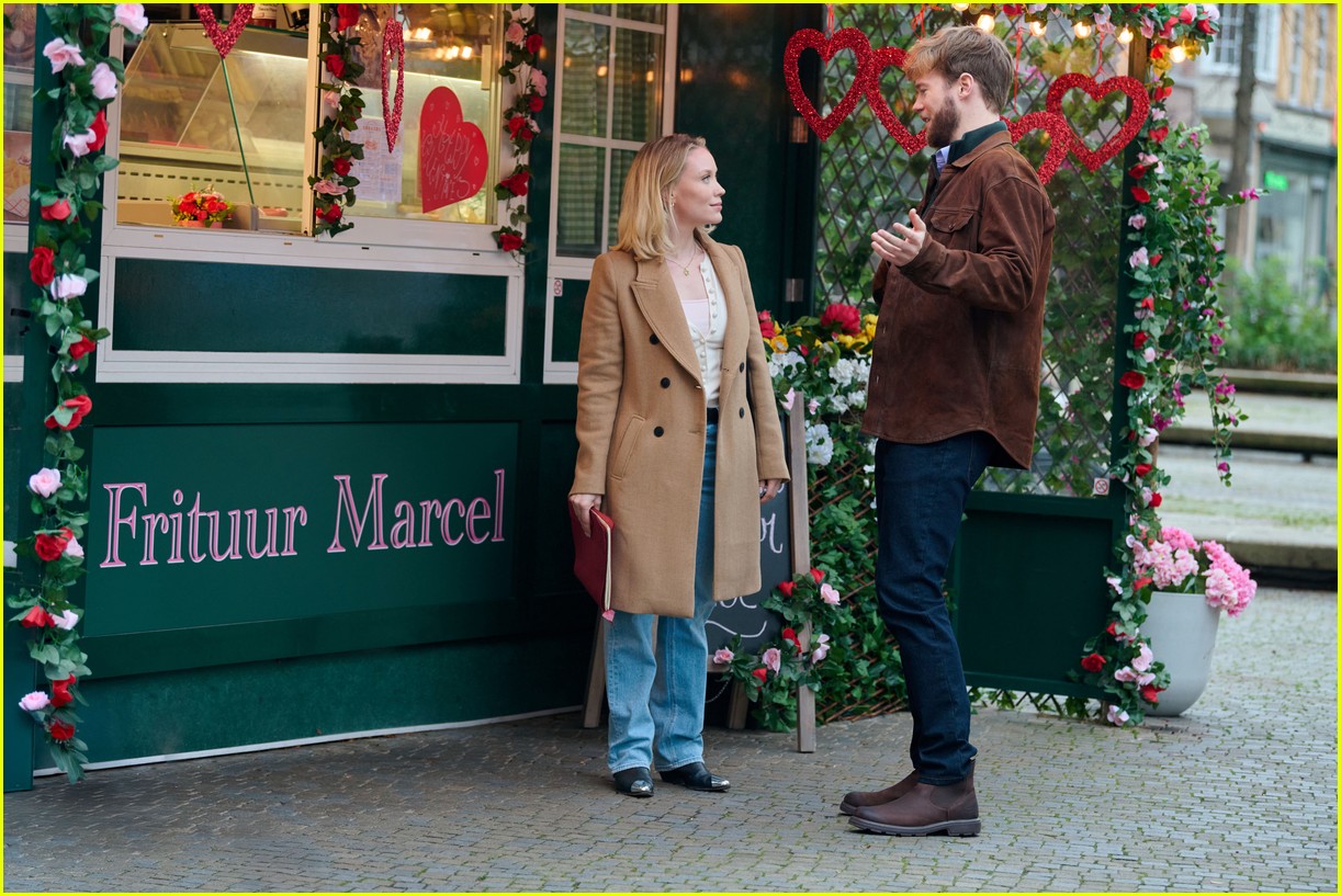 Who Stars in Hallmark's 'The Perfect Setting'? All About Cast Members Laci J. Mailey & David Elsendoorn