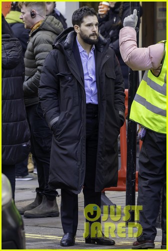 Kit Harington Attacks Mark Wahlberg & Michelle Monaghan at Knifepoint for 'Family Plan 2'