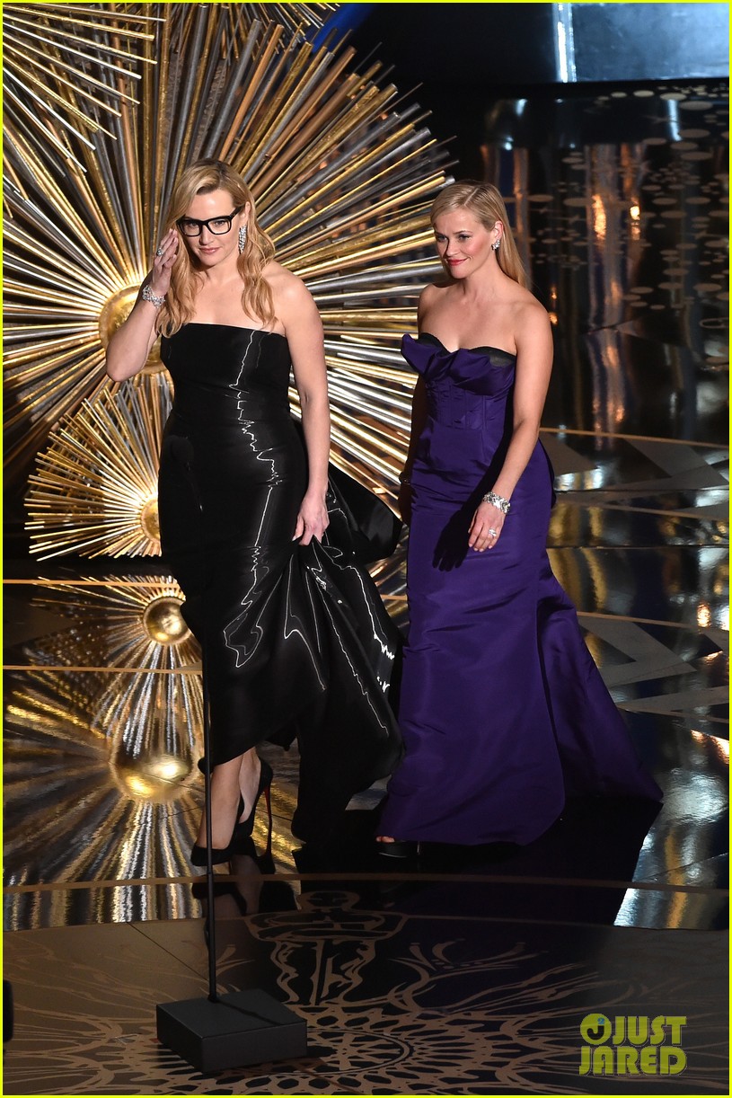 Reese Witherspoon Says Famous British Actress 'Doesn't Like' Her Anymore:  Evidence From Fans Reveals Kate Winslet as Her Former Friend - Just Jared -  Celebrity News and Gossip | Entertainment