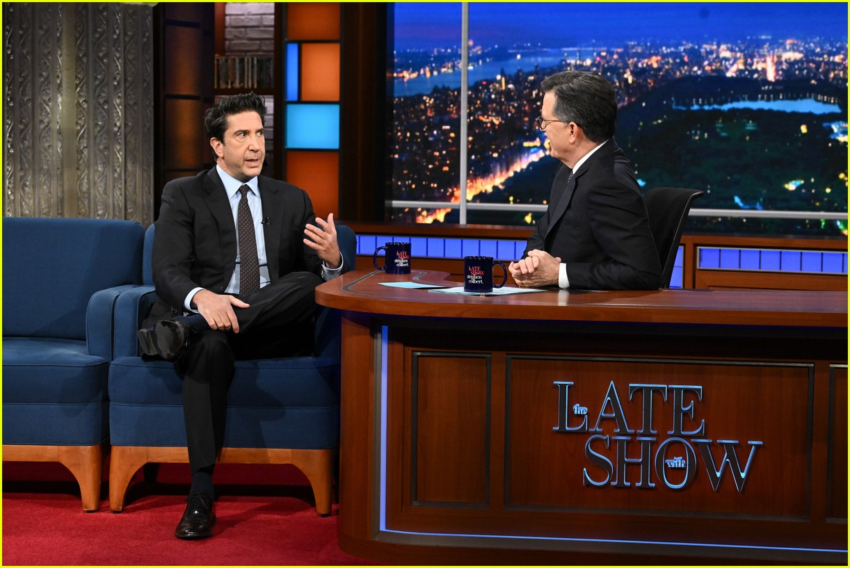 David Schwimmer Reveals Grammy-Winning Singer He Served with Divorce Papers - Watch Now!