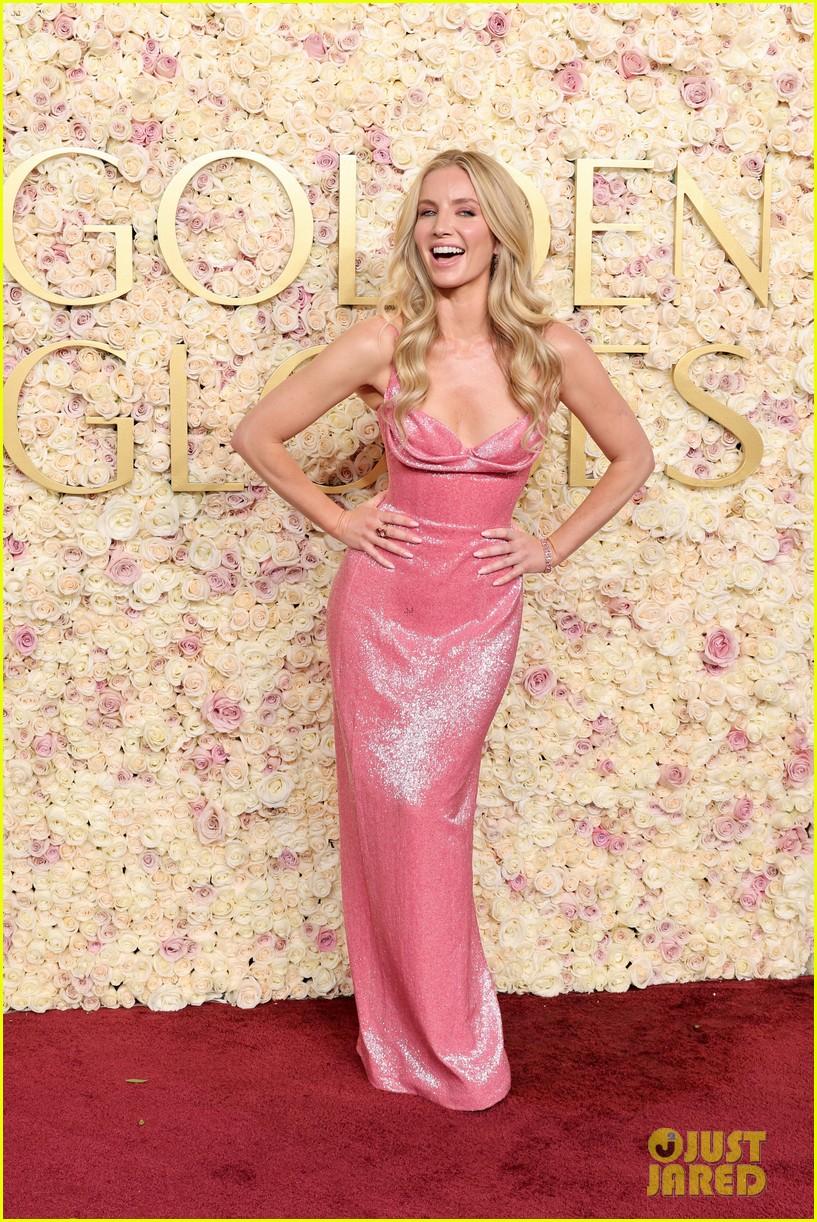 Sebastian Stan & Girlfriend Annabelle Wallis Make Red Carpet Debut at Golden Globes 2025! - Just Jared - Celebrity News and Gossip | Entertainment Sebastian Stan & Girlfriend Annabelle Wallis Make Red Carpet Debut at Golden Globes 2025! - Just Jared - Celebrity News and Gossip | Entertainment