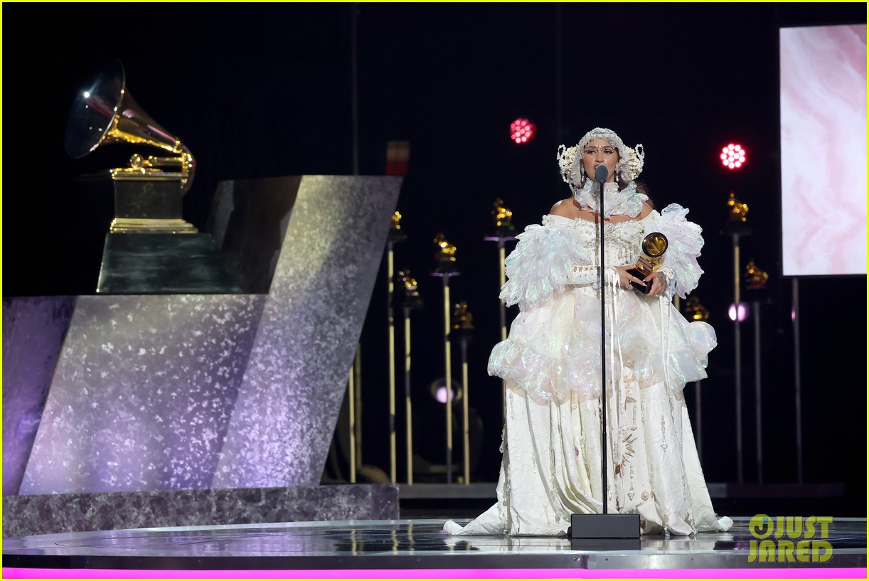 Sierra Ferrell Wins Several Awards at Grammys 2025 Ahead of Main Ceremony