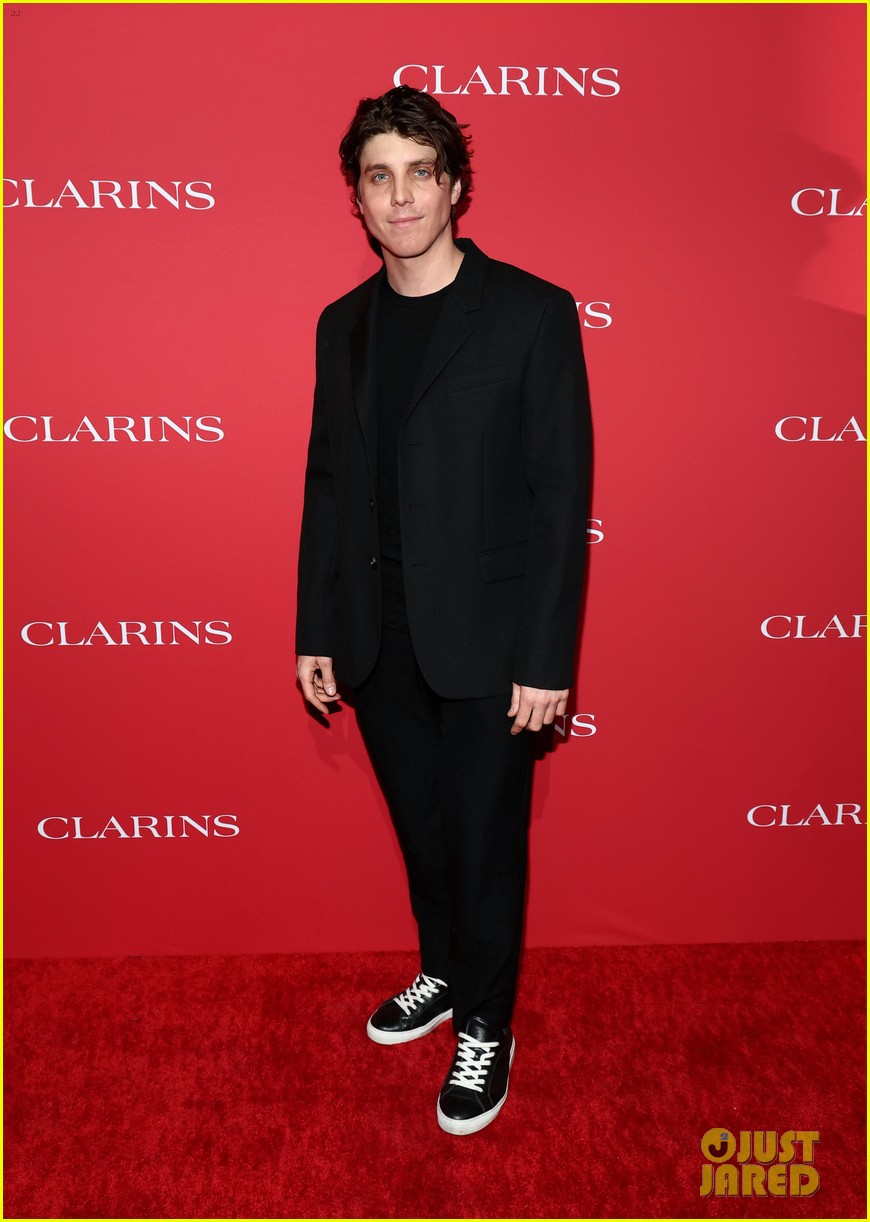 Justin Long & Kate Bosworth Watch Gwen Stefani Perform at Clarins ICONS Event!