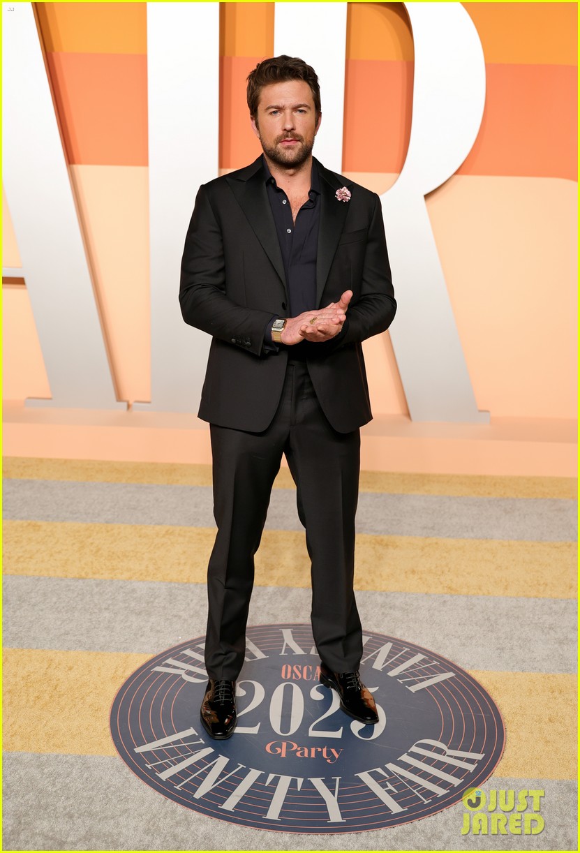 Brandon Sklenar Appears to Wears Same Flower Brooch as 'It Ends With Us' Director Justin Baldoni