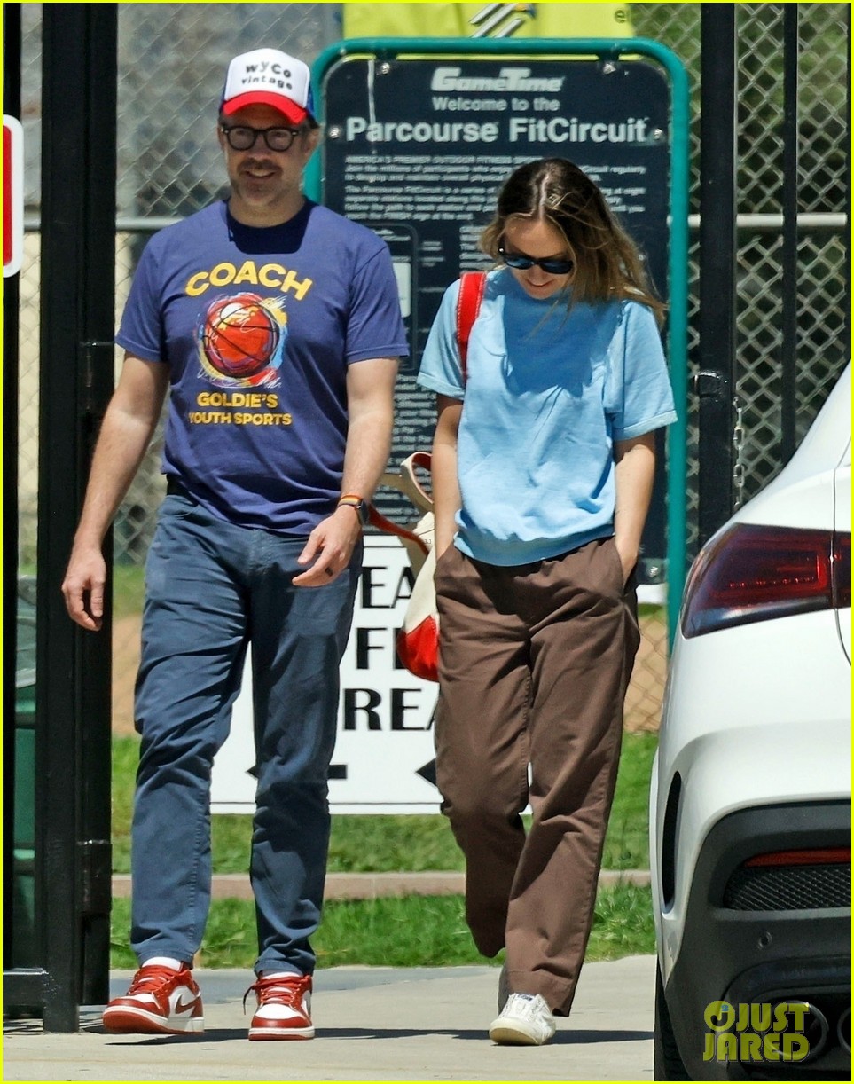Exes Olivia Wilde & Jason Sudeikis Share Hug During a Sunday Afternoon of Co-Parenting