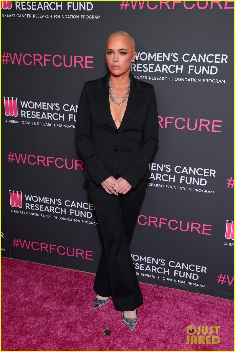 Real Housewives' Teddi Mellencamp Debuts Shaved Head on Red Carpet at Cancer Research Fundraiser