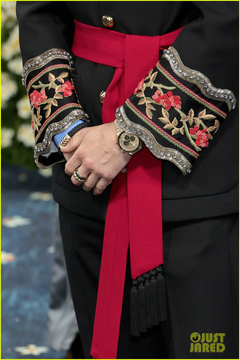 Barry Keoghan Wears Custom Wool Suit With Embroidered Sleeves at Met Gala 2025