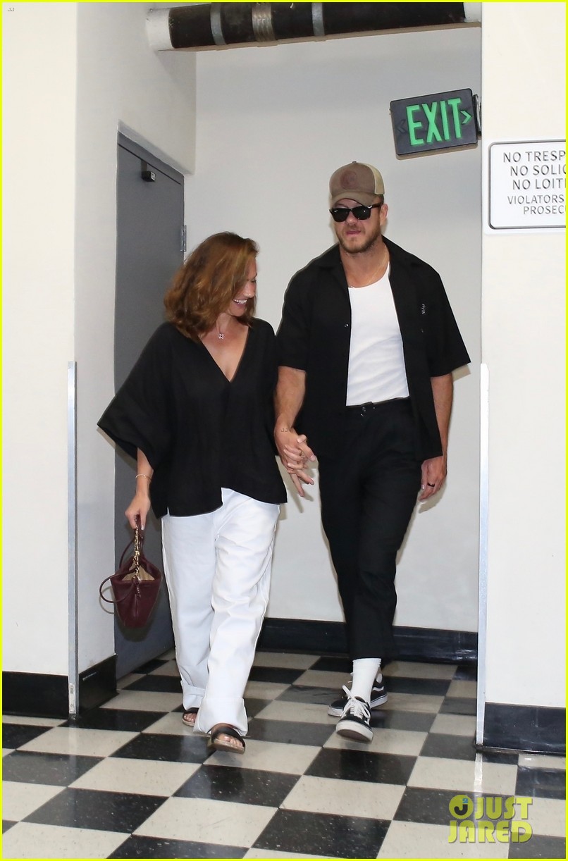 Minka Kelly & Dan Reynolds Hold Hands on Romantic Dinner Date at LA Sushi Restaurant!