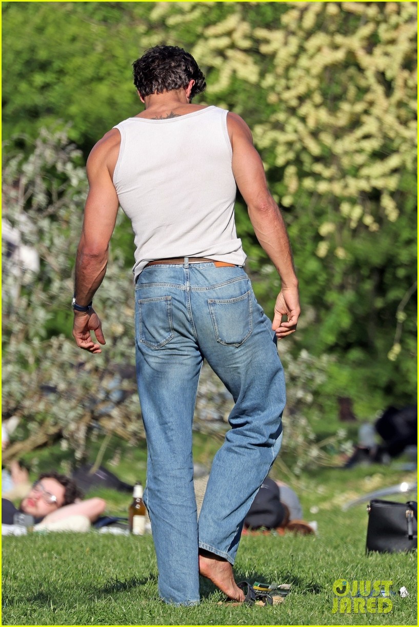 Eiza Gonzalez's Ex Guy Binns Goes Shirtless & Bares Ripped Body After She Debuted New Relationship