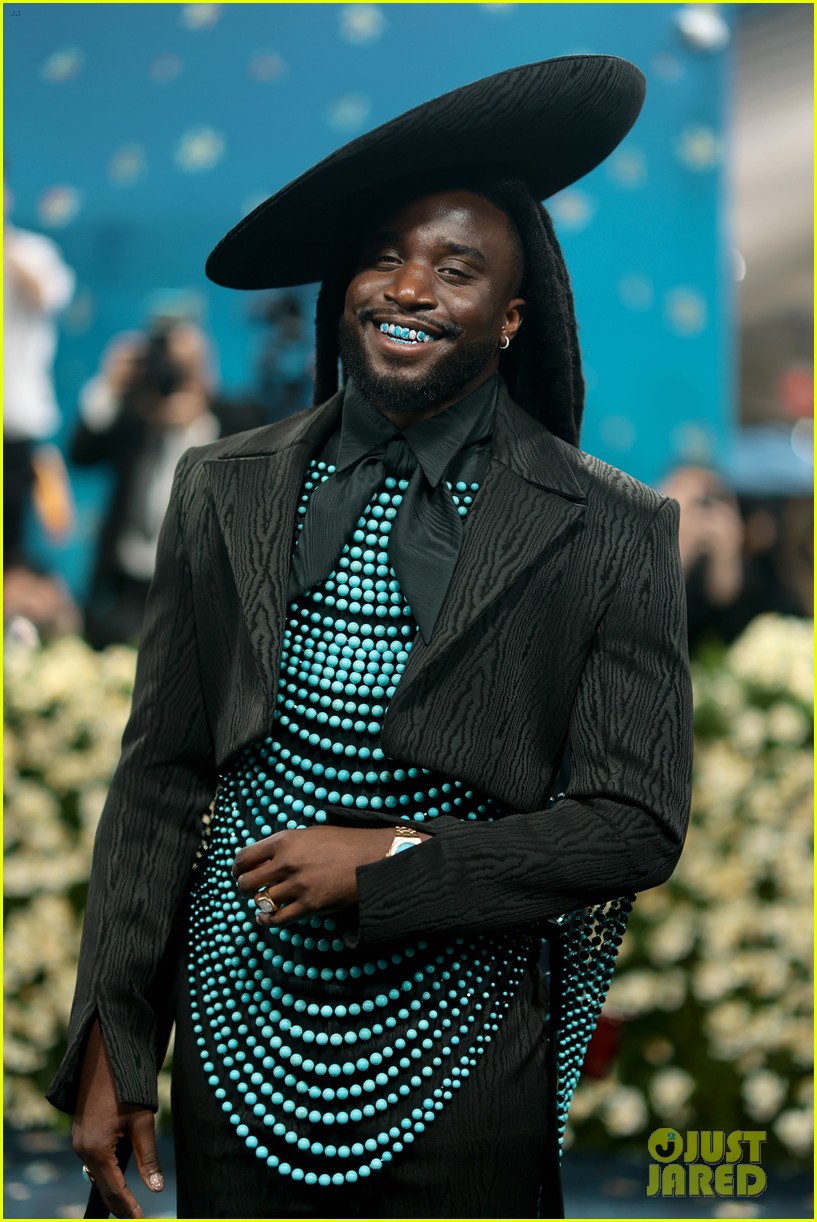 Shaboozey Matches His Grillz to His Outfit at Met Gala Debut