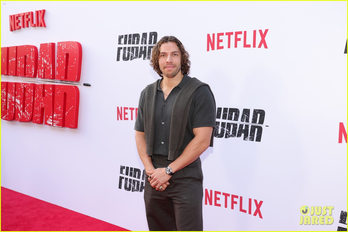 Arnold Schwarzenegger is Joined by All Five Kids at 'Fubar' Season 2 Premiere
