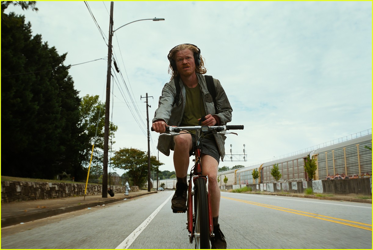 'Bugonia' Trailer: Emma Stone is Kidnapped by Jesse Plemons in New Yorgos Lanthimos Movie - Watch Now! 