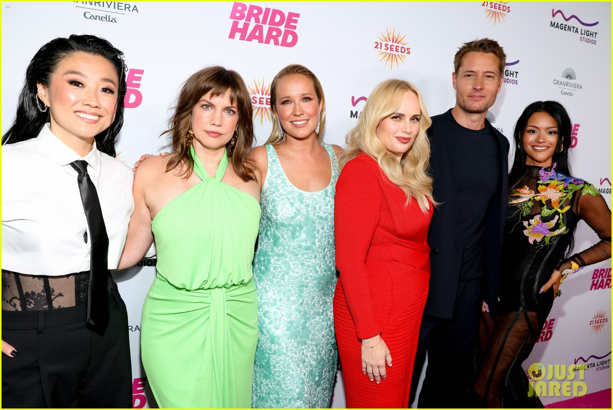 Anna Camp & Girlfriend Jade Whipkey Make Red Carpet Debut at 'Bride Hard' Premiere
