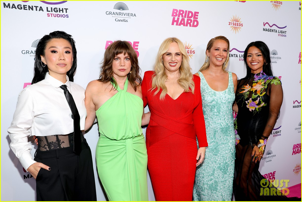 Anna Camp & Girlfriend Jade Whipkey Make Red Carpet Debut at 'Bride Hard' Premiere