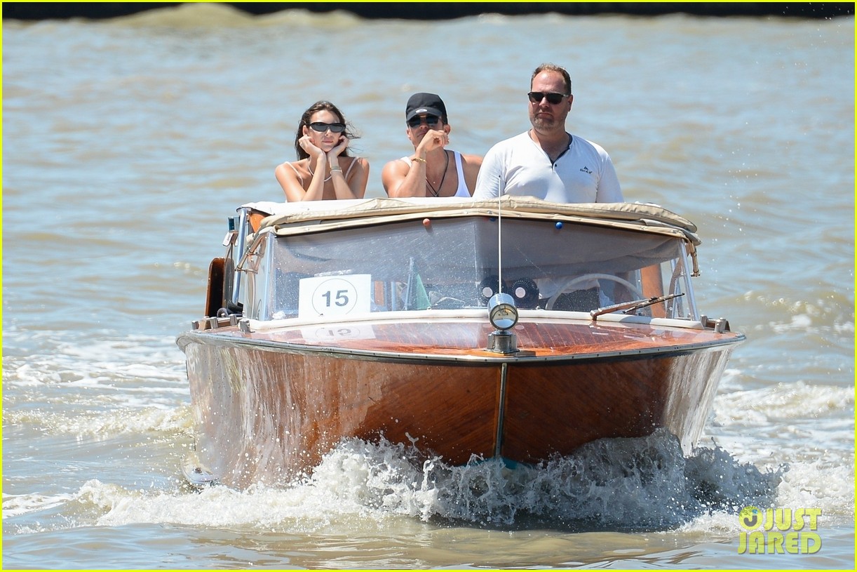 Orlando Bloom Chats Up Leonardo DiCaprio's Girlfriend Vittoria Ceretti as He Keeps Low Profile During Venice Exit After Bezos Wedding