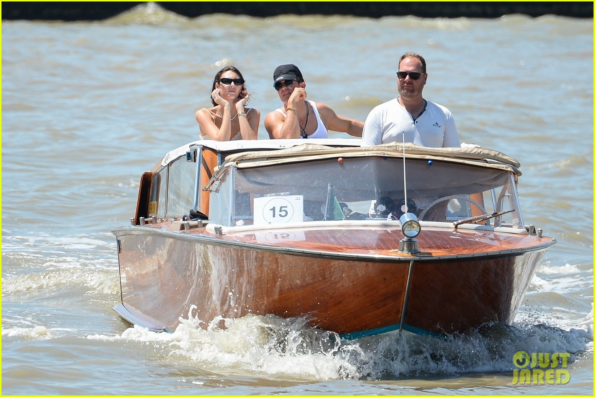 Orlando Bloom Chats Up Leonardo DiCaprio's Girlfriend Vittoria Ceretti as He Keeps Low Profile During Venice Exit After Bezos Wedding