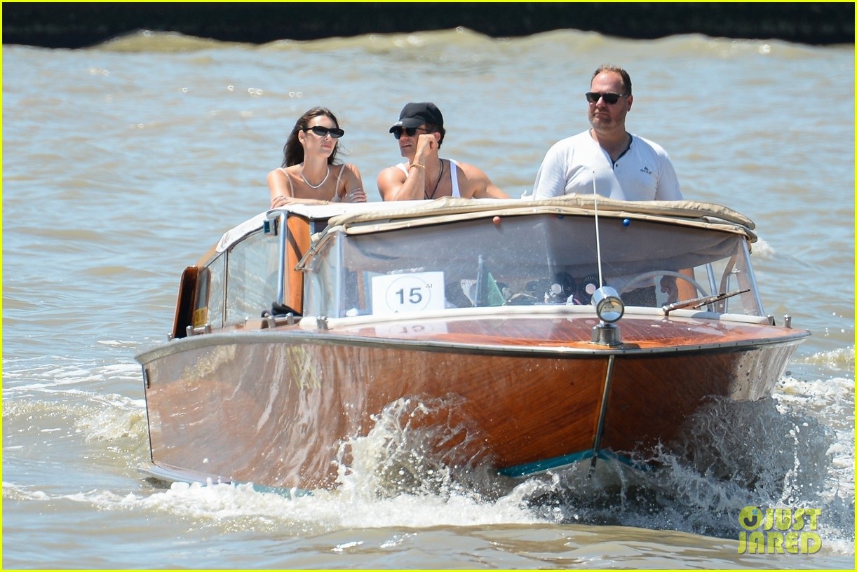 Orlando Bloom Chats Up Leonardo DiCaprio's Girlfriend Vittoria Ceretti as He Keeps Low Profile During Venice Exit After Bezos Wedding
