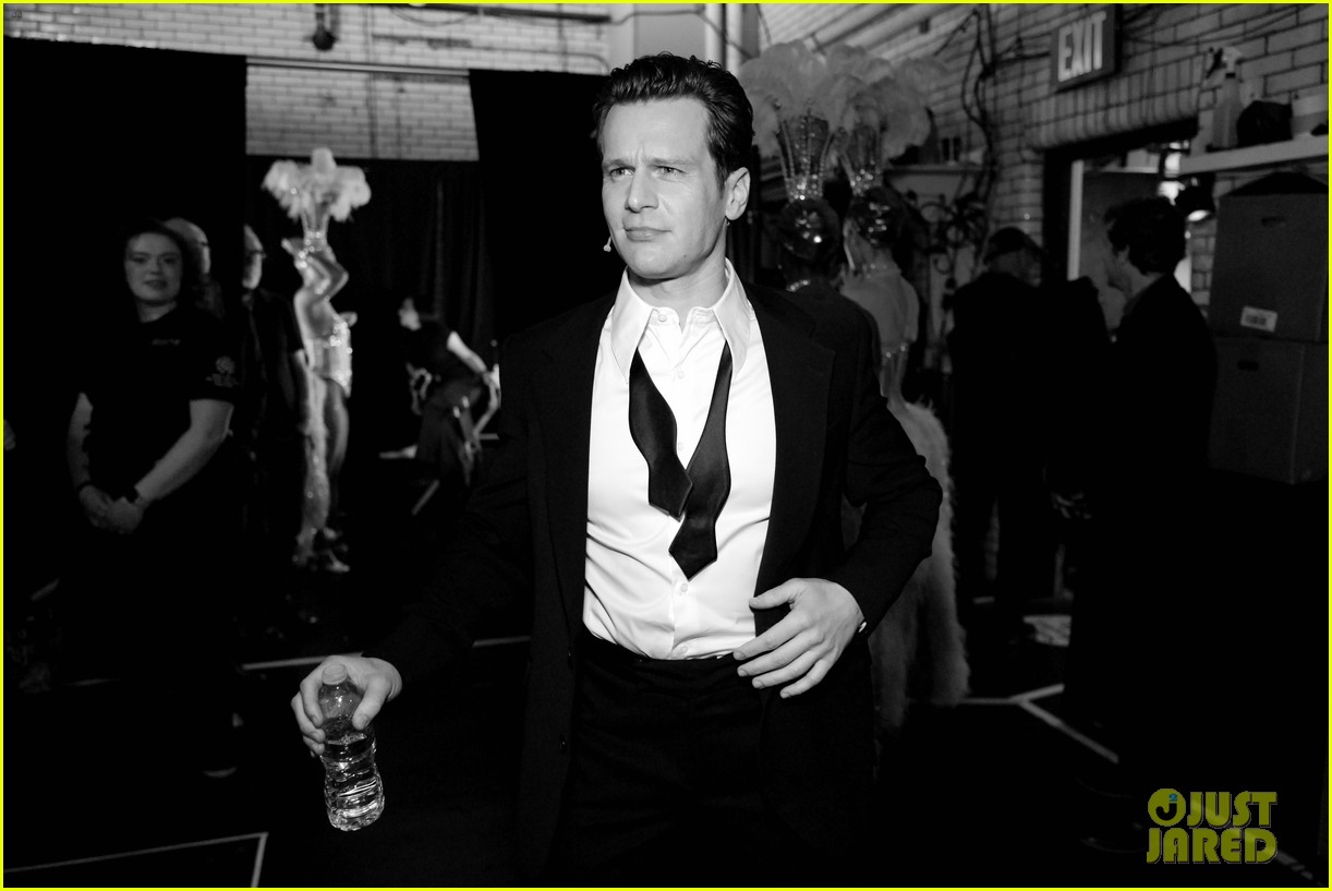 Jonathan Groff & 'Just In Time' Company Perform Medley at Tony Awards 2025 - Watch Now!