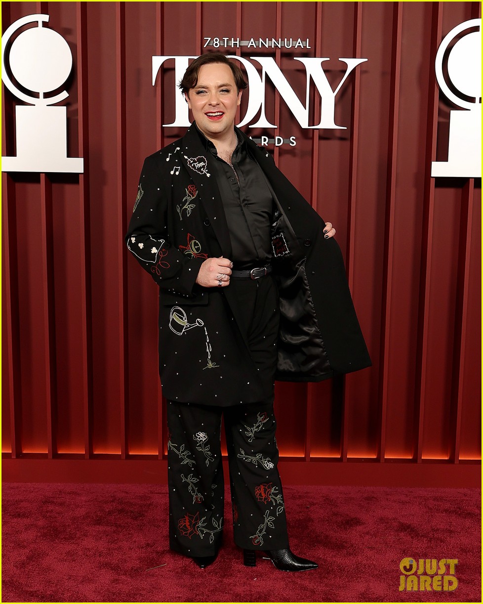 Operation Mincemeat's Jak Malone Gives Inspiring Speech After Winning Tony Award for Broadway Debut!