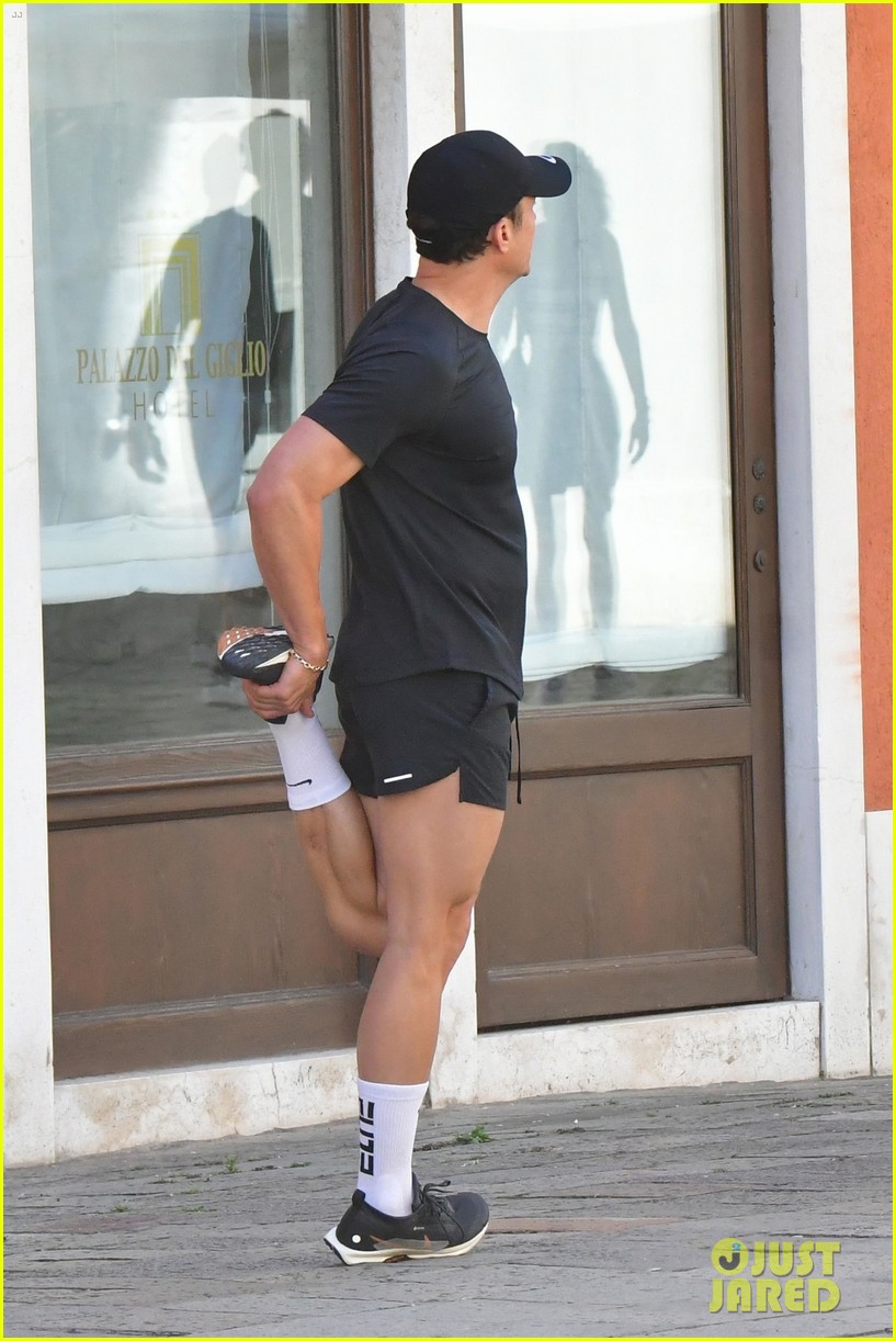 Orlando Bloom Runs Into Oprah Winfrey During Friday Morning Workout in Venice!