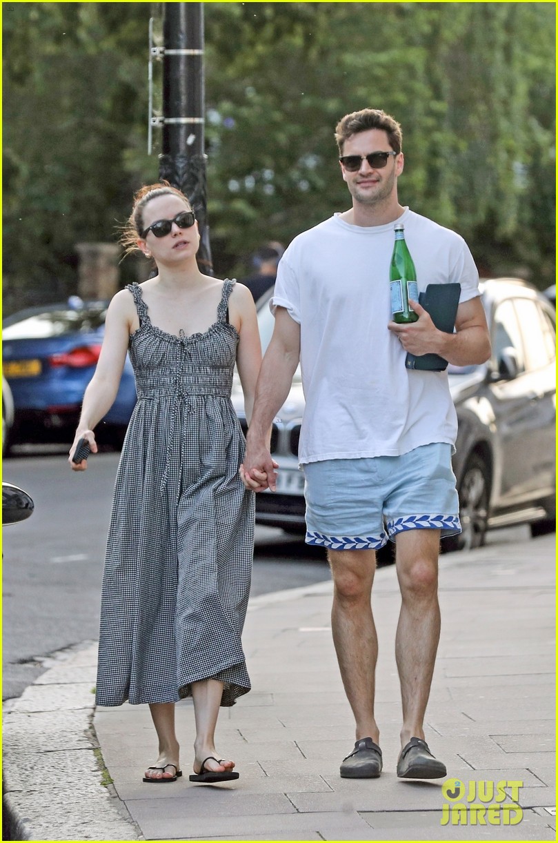 Daisy Ridley & Husband Tom Bateman Hold Hands on Walk Around London's Primrose Hill Neighborhood