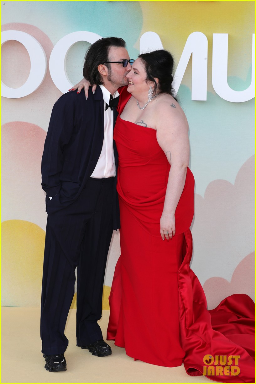 Lena Dunham, Megan Stalter, & Will Sharpe Premiere New Netflix Series 'Too Much' in London!