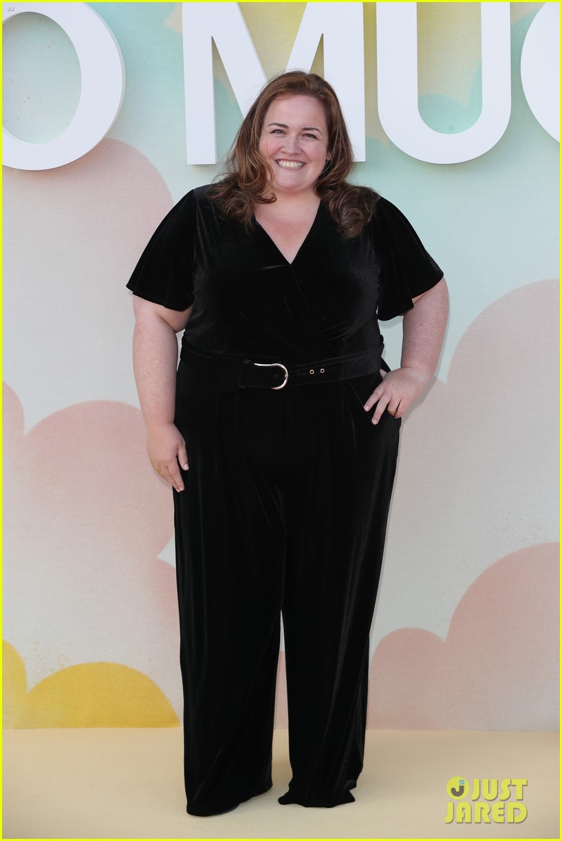 Lena Dunham, Megan Stalter, & Will Sharpe Premiere New Netflix Series 'Too Much' in London!