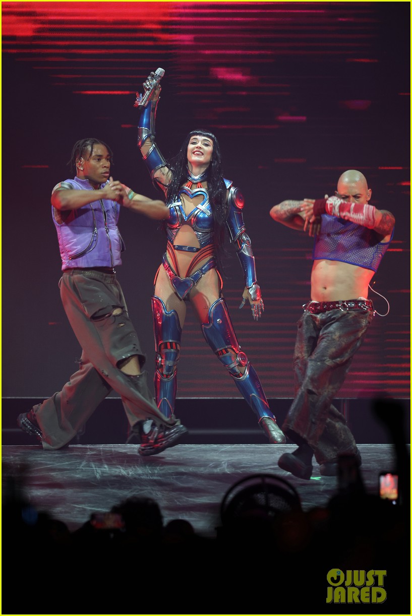 Celebs Attend Katy Perry's 'Lifetimes Tour' LA Show: See Every Star in Attendance!