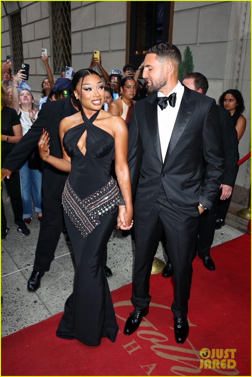 Megan Thee Stallion & Klay Thompson Make Red Carpet Debut at Her Pete & Thomas Foundation Gala